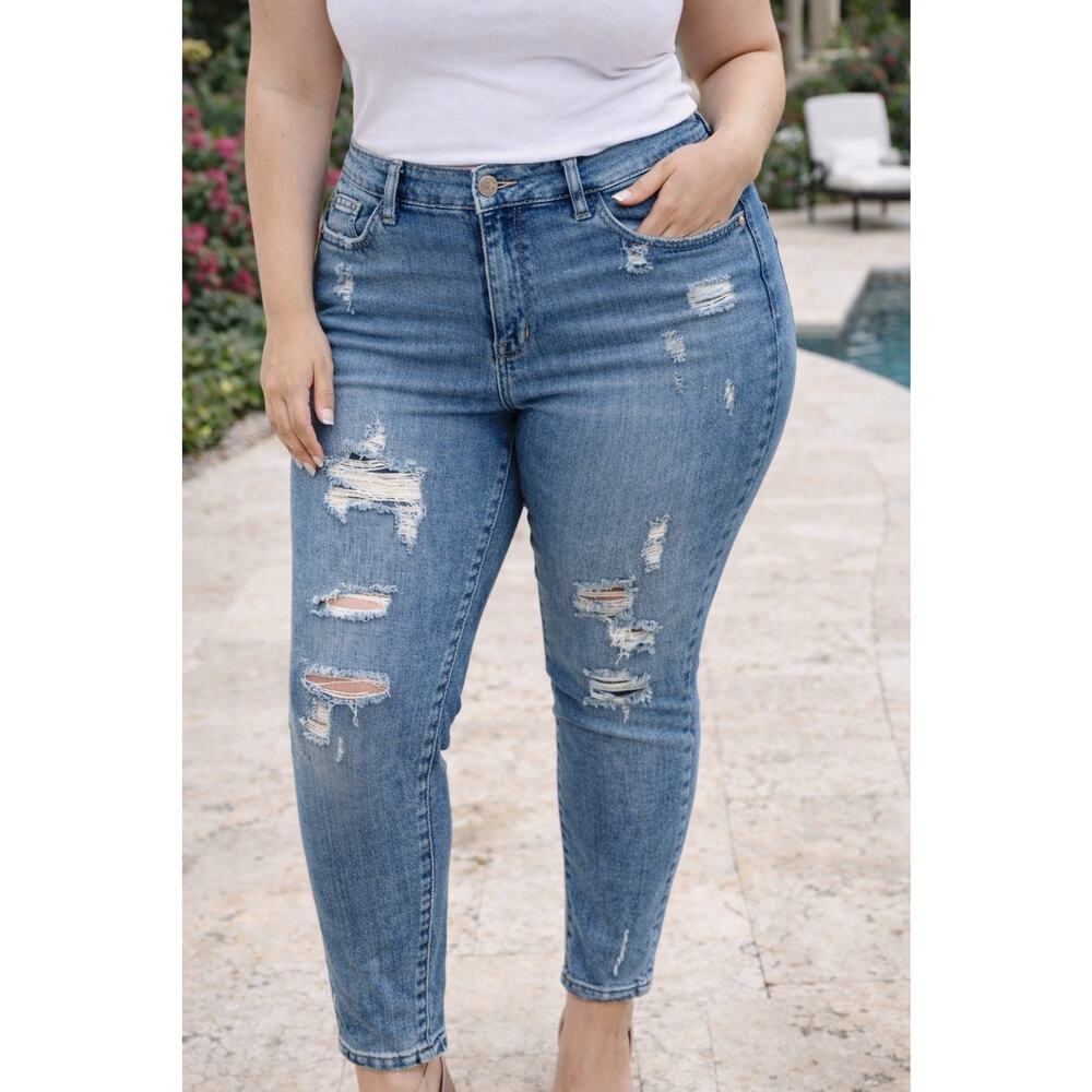 Judy Blue Distressed Skinny Jeans Women’s Size 13 (13/31) Mid-Rise Stretch Denim - Picture 1 of 8